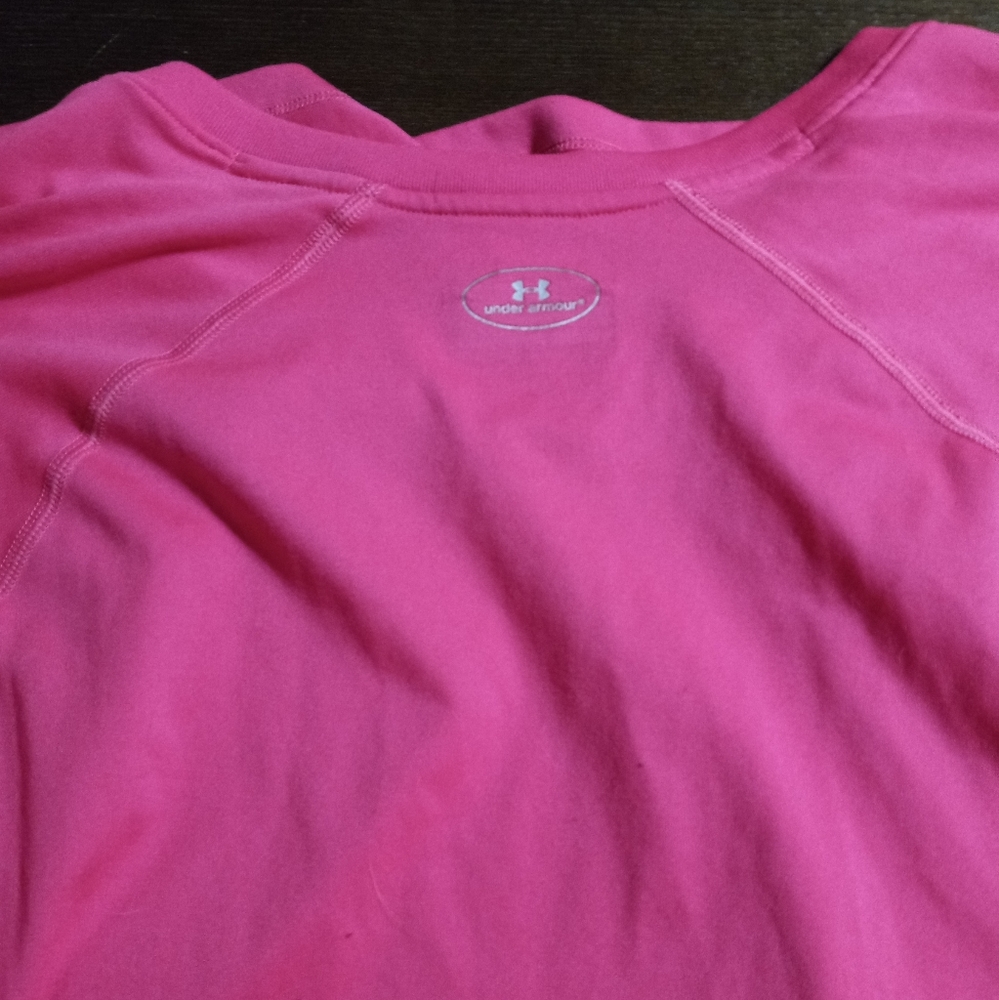 Hot pink 💗 under armour Long sleeved Top.. - Picture 4 of 4